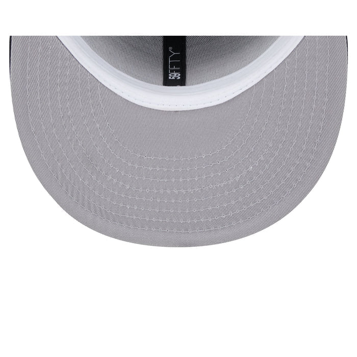 https://cdn.shopify.com/s/files/1/0601/2554/4675/files/60573337_59FIFTY_CLASSIC8-BITWORDMA_BOSRED_KHK_UV.jpg?v=1726173642