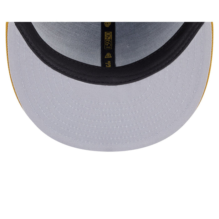 https://cdn.shopify.com/s/files/1/0601/2554/4675/files/60750817_59FIFTY_5950DAY595027055_BOSRED_BLK_UV.jpg?v=1745502726