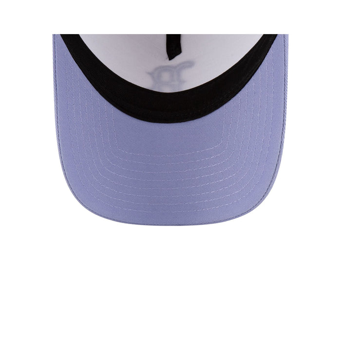 https://cdn.shopify.com/s/files/1/0601/2554/4675/files/70845377_9FORTYAF_SPRING24_BOSREDCO_WHT_UV.jpg?v=1713980369