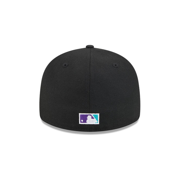 https://cdn.shopify.com/s/files/1/0601/2554/4675/files/60675199_RC59FIFTY_LifestyleEnergy_ARIDIA_BLK_R.jpg?v=1741106294