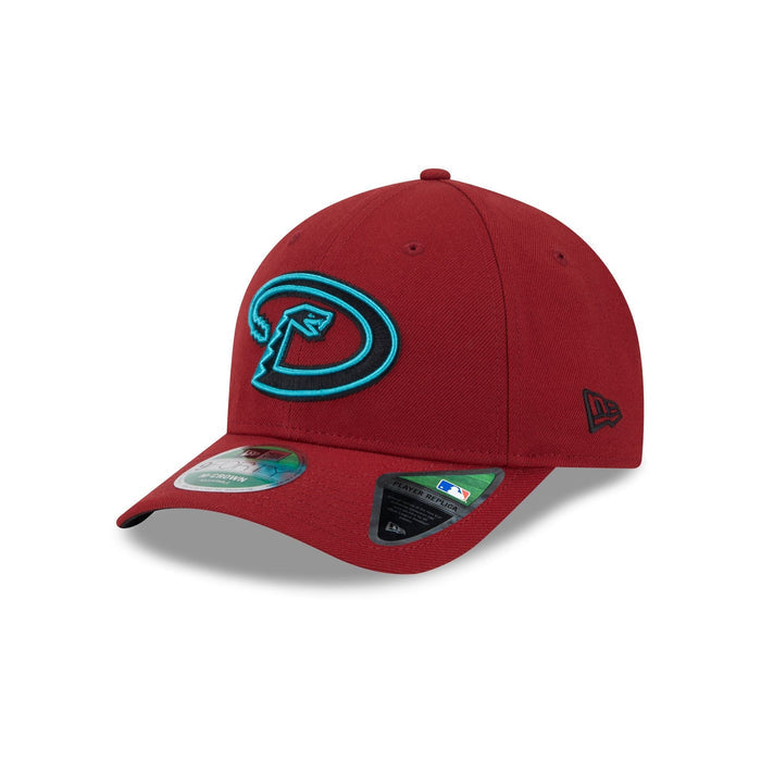 https://cdn.shopify.com/s/files/1/0601/2554/4675/files/60646823_9FORTYMC_MLBPLYRREP940MC_ARIDIA_OTC_3QL.jpg?v=1736976586