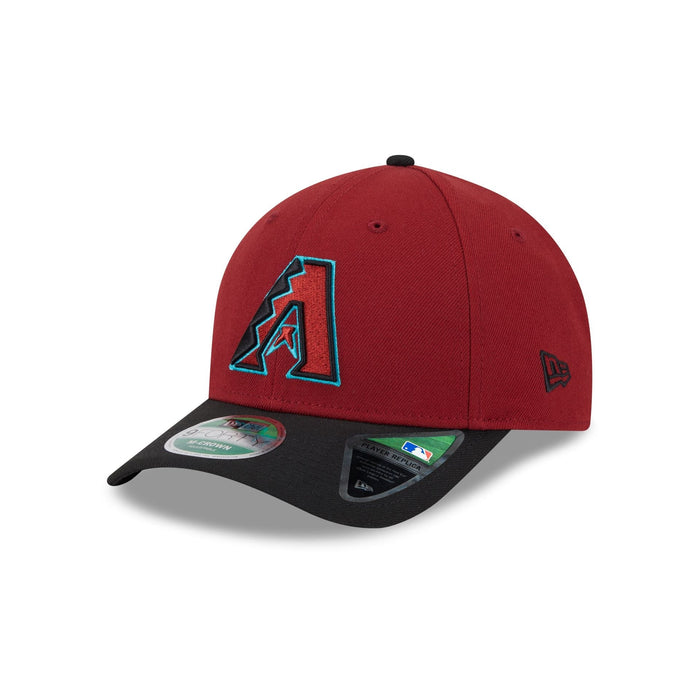 https://cdn.shopify.com/s/files/1/0601/2554/4675/files/60646824_9FORTYMC_MLBPLYRREP940MC_ARIDIA_OTC_3QL.jpg?v=1736976591