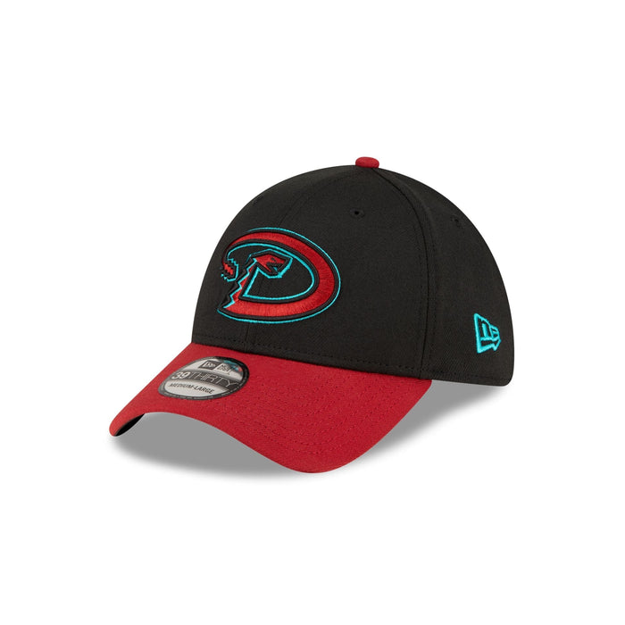 https://cdn.shopify.com/s/files/1/0601/2554/4675/files/60495360_60495365_39THIRTY_TEAMCLASSICRD_ARIDIA_BLKOTC_3QL.jpg?v=1699481198