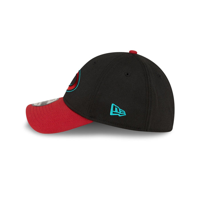 https://cdn.shopify.com/s/files/1/0601/2554/4675/files/60495360_60495365_39THIRTY_TEAMCLASSICRD_ARIDIA_BLKOTC_LSIDE.jpg?v=1699481198