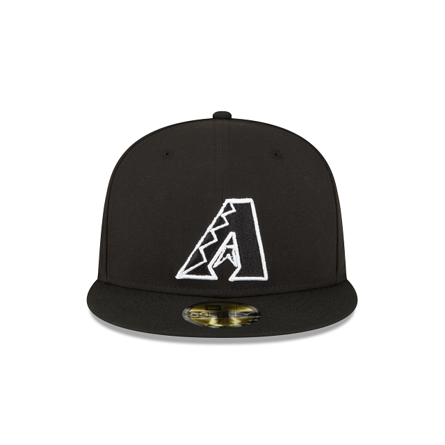 https://cdn.shopify.com/s/files/1/0601/2554/4675/products/60291265_59FIFTY_SIDEPATCHBW_ARIDIACO_BLK_F.png?v=1663788819