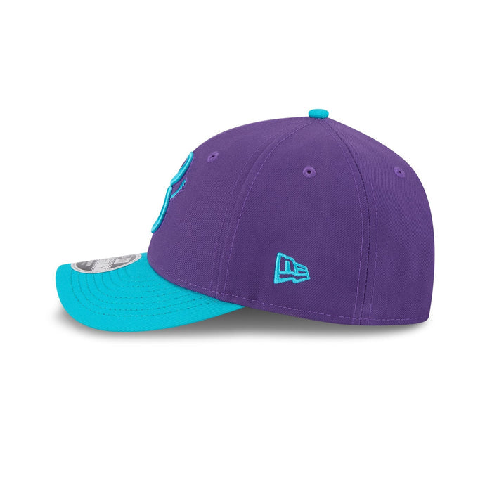 https://cdn.shopify.com/s/files/1/0601/2554/4675/files/60666768_9FORTYMC_CITYCONNECTARIDIA_ARIDIA_OTC_LSIDE.jpg?v=1746214108