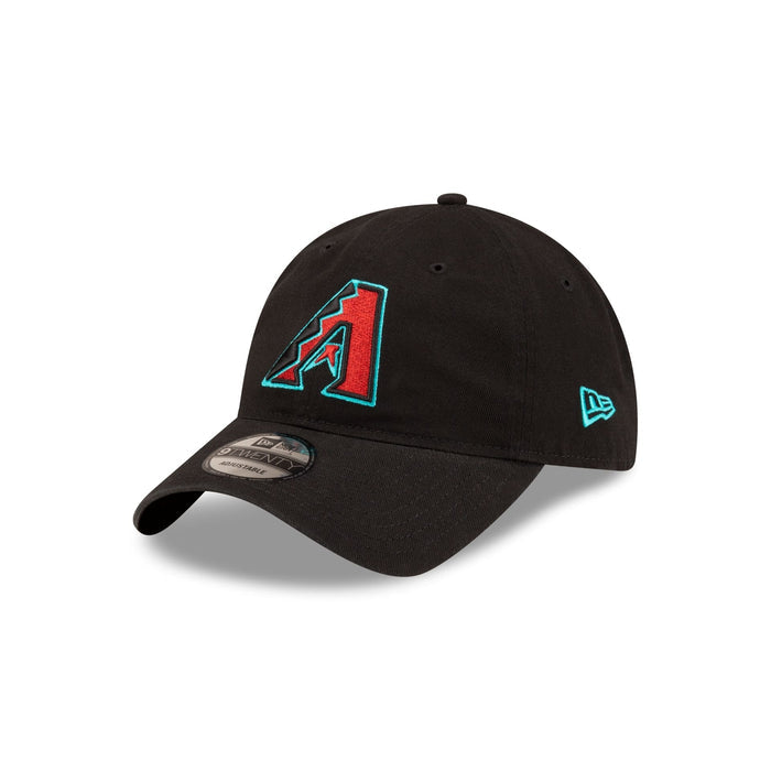 https://cdn.shopify.com/s/files/1/0601/2554/4675/files/60495382_9TWENTY_CORECLASSIC20ALT_ARIDIA_BLKBLK_3QL.jpg?v=1705601002