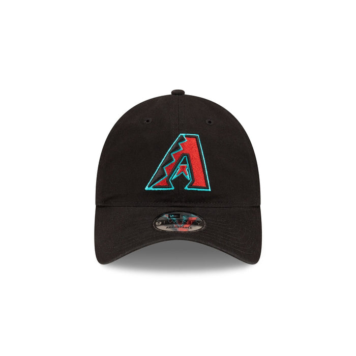 https://cdn.shopify.com/s/files/1/0601/2554/4675/files/60495382_9TWENTY_CORECLASSIC20ALT_ARIDIA_BLKBLK_F.jpg?v=1705601002