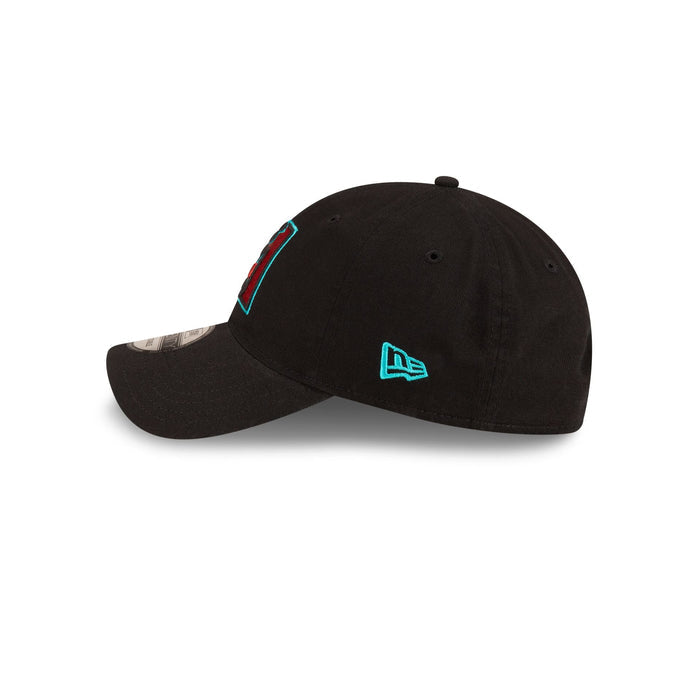 https://cdn.shopify.com/s/files/1/0601/2554/4675/files/60495382_9TWENTY_CORECLASSIC20ALT_ARIDIA_BLKBLK_LSIDE.jpg?v=1705601002