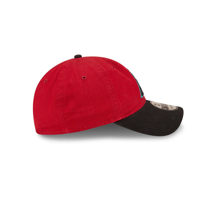 https://cdn.shopify.com/s/files/1/0601/2554/4675/files/60495379_9TWENTY_CORECLASSIC20GM_ARIDIA_OTCBLK_RSIDE.jpg?v=1699481197