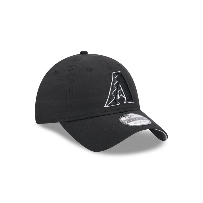 https://cdn.shopify.com/s/files/1/0601/2554/4675/files/60656394_9TWENTY_EVERYDAYNYLON_ARIDIA_BLK_3QR.jpg?v=1740520619