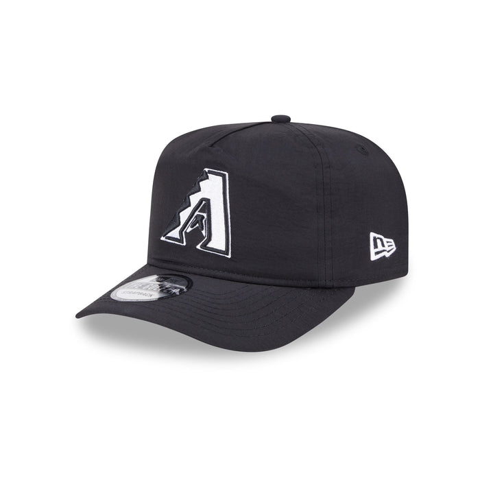 https://cdn.shopify.com/s/files/1/0601/2554/4675/files/60641108_GOLFER_EVERYDAYNYLON_ARIDIA_BLK_3QL.jpg?v=1740520621