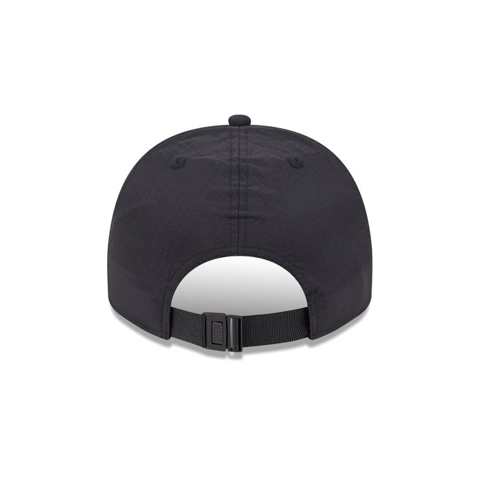 https://cdn.shopify.com/s/files/1/0601/2554/4675/files/60641108_GOLFER_EVERYDAYNYLON_ARIDIA_BLK_R.jpg?v=1740520621