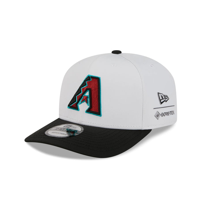 https://cdn.shopify.com/s/files/1/0601/2554/4675/files/60763732_9SEVENTY_GORETEX9SEVENTY28619_ARIDIA_OTC__203QL.jpg?v=1765291719
