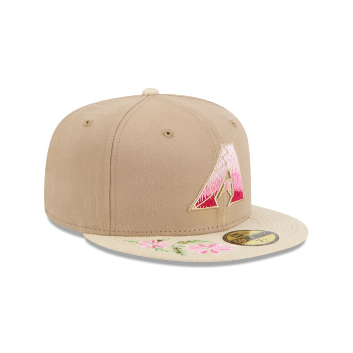 https://cdn.shopify.com/s/files/1/0601/2554/4675/files/60668440_59FIFTY_HANDSTITCHEDFLORAL_ARIDIA_OTC_3QR.jpg?v=1739218475