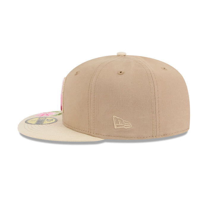 https://cdn.shopify.com/s/files/1/0601/2554/4675/files/60668440_59FIFTY_HANDSTITCHEDFLORAL_ARIDIA_OTC_LSIDE.jpg?v=1739218475