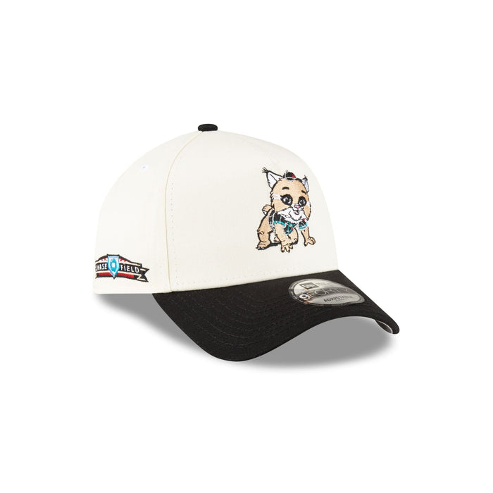https://cdn.shopify.com/s/files/1/0601/2554/4675/files/70873716_9FORTYAF_MLBMINIMASCOT_ARIDIA_WHT_3QR.jpg?v=1719412082