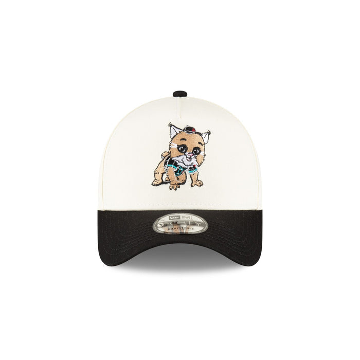 https://cdn.shopify.com/s/files/1/0601/2554/4675/files/70873716_9FORTYAF_MLBMINIMASCOT_ARIDIA_WHT_F.jpg?v=1719412082