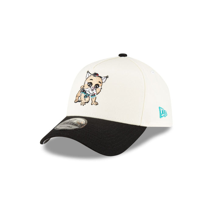 https://cdn.shopify.com/s/files/1/0601/2554/4675/files/70873716_9FORTYAF_MLBMINIMASCOT_ARIDIA_WHT_3QL.jpg?v=1719412082