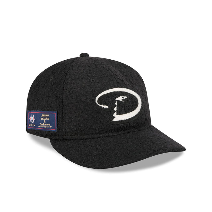 https://cdn.shopify.com/s/files/1/0601/2554/4675/files/60852165_RC9FIFTY_LifestyleEnergy_ARIDIA_NAV__203QR.jpg?v=1768341452