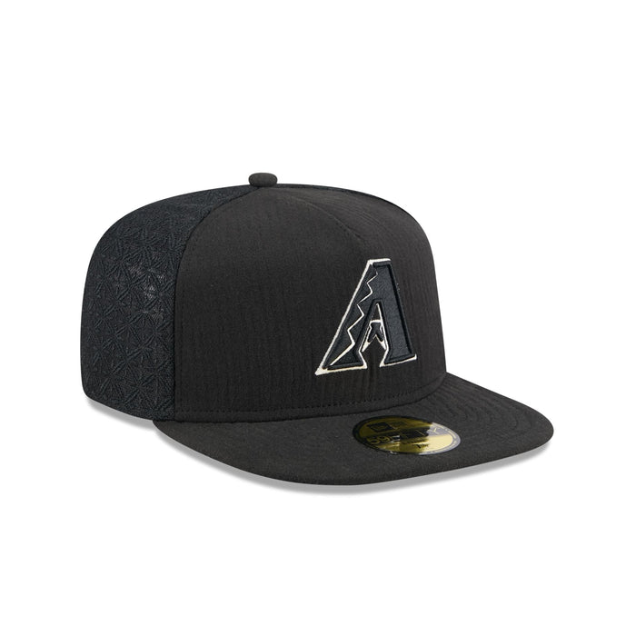 https://cdn.shopify.com/s/files/1/0601/2554/4675/files/60750770_59FIFTYAF_5950DAY5950AF2704_ARIDIA_BLK_3QR.jpg?v=1745502723