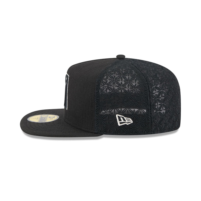 https://cdn.shopify.com/s/files/1/0601/2554/4675/files/60750770_59FIFTYAF_5950DAY5950AF2704_ARIDIA_BLK_LSIDE.jpg?v=1745502723