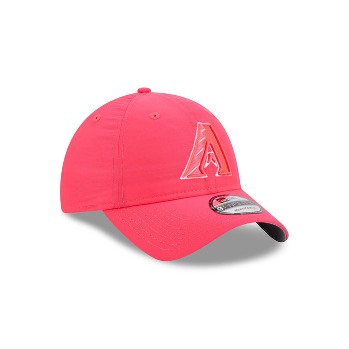 https://cdn.shopify.com/s/files/1/0601/2554/4675/files/60656396_9TWENTY_EVERYDAYNYLON_ARIDIA_XPK_3QR.jpg?v=1740520621