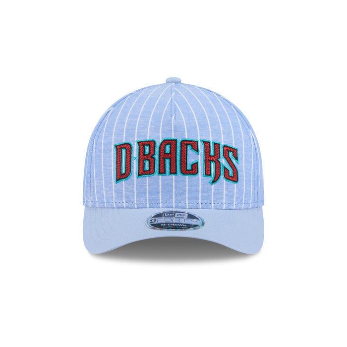 https://cdn.shopify.com/s/files/1/0601/2554/4675/files/60668486_940MC_20AFRAME_PINSTRIPELINEN_ARIDIA_OTC_F.jpg?v=1739902200