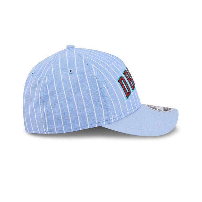 https://cdn.shopify.com/s/files/1/0601/2554/4675/files/60668486_940MC_20AFRAME_PINSTRIPELINEN_ARIDIA_OTC_RSIDE.jpg?v=1739902200