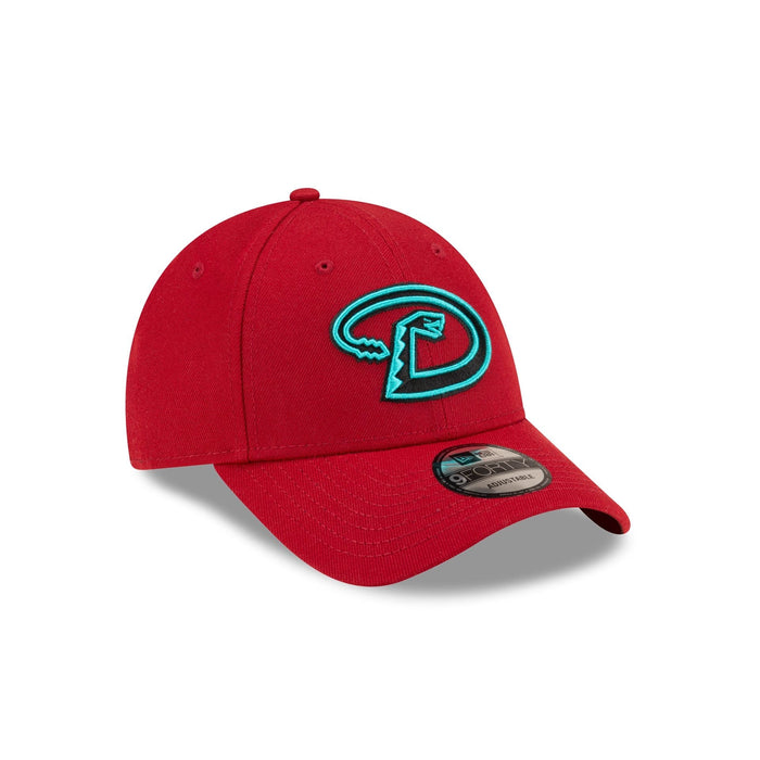 https://cdn.shopify.com/s/files/1/0601/2554/4675/files/60495369_60498445_9FORTY_THELEAGUEALT2_ARIDIA_OTCOTC_3QR.jpg?v=1705601333