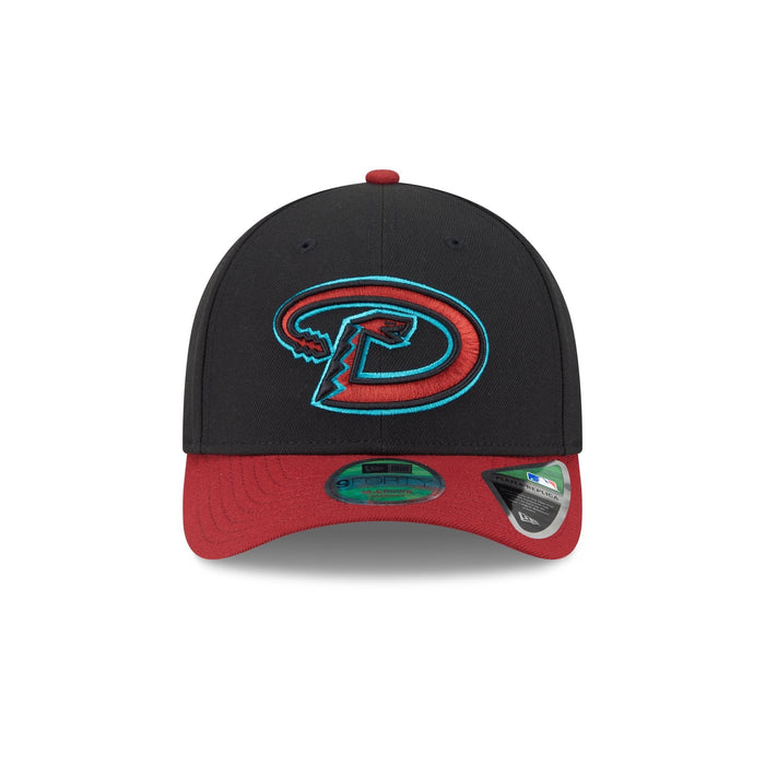 https://cdn.shopify.com/s/files/1/0601/2554/4675/files/60646827_9FORTYMC_MLBPLYRREP940MC_ARIDIA_OTC_F.jpg?v=1736976592
