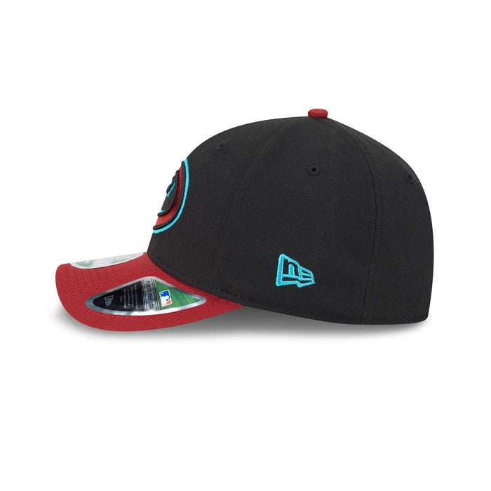 https://cdn.shopify.com/s/files/1/0601/2554/4675/files/60646827_9FORTYMC_MLBPLYRREP940MC_ARIDIA_OTC_LSIDE.jpg?v=1736976592
