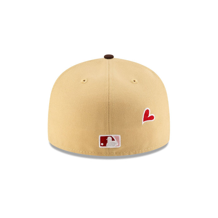 https://cdn.shopify.com/s/files/1/0601/2554/4675/files/70918501_59FIFTY_JUSTCAPS_ROSES_ARIDIA_TAN_R.jpg?v=1737469337