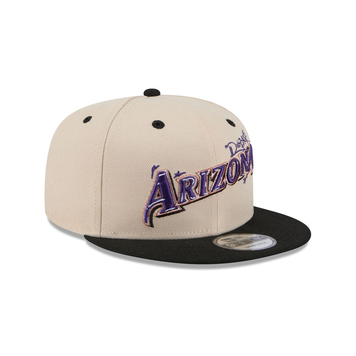 https://cdn.shopify.com/s/files/1/0601/2554/4675/files/60586779_9FIFTY_TEAMART_ARIDIA_OTC_3QR.jpg?v=1728999914