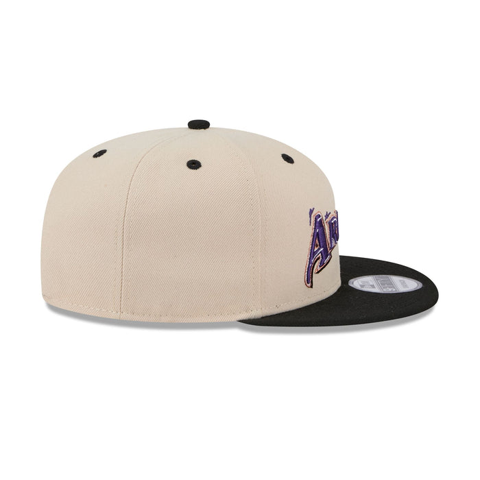 https://cdn.shopify.com/s/files/1/0601/2554/4675/files/60586779_9FIFTY_TEAMART_ARIDIA_OTC_RSIDE.jpg?v=1728999914