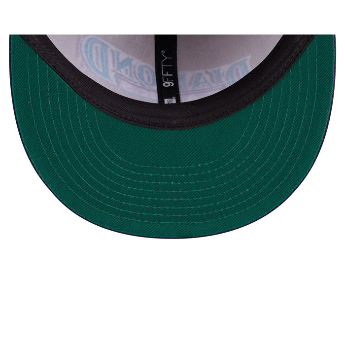 https://cdn.shopify.com/s/files/1/0601/2554/4675/files/60745764_RC9FIFTY_LifestyleEnergy_ARIDIA_OTC_UV.jpg?v=1743788643