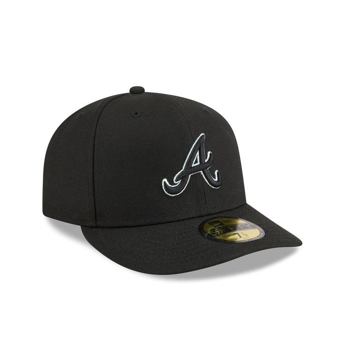 https://cdn.shopify.com/s/files/1/0601/2554/4675/files/60842299_59FIFTY_CC59FIFTYPC30808_ATLBRA_BLK_3QR.jpg?v=1763569072