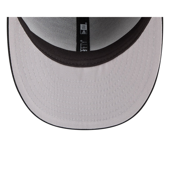 https://cdn.shopify.com/s/files/1/0601/2554/4675/files/60842299_59FIFTY_CC59FIFTYPC30808_ATLBRA_BLK_UV.jpg?v=1763569072