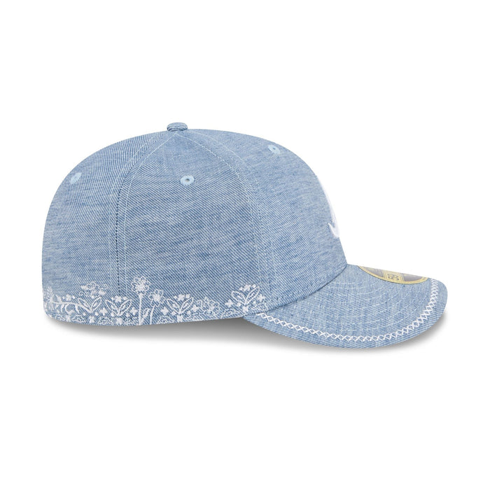 https://cdn.shopify.com/s/files/1/0601/2554/4675/files/60668415_LP59FIFTY_HANDSTITCHEDCHAMBR_ATLBRA_OTC_RSIDE.jpg?v=1739218476