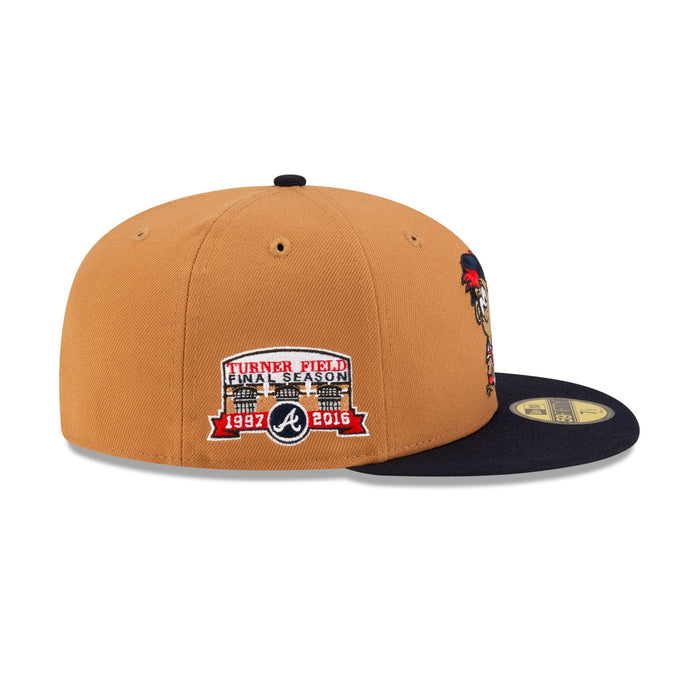 https://cdn.shopify.com/s/files/1/0601/2554/4675/files/70873127_59FIFTY_MLBMINIMASCOT_ATLBRACO_BRN_RSIDE.jpg?v=1719412091
