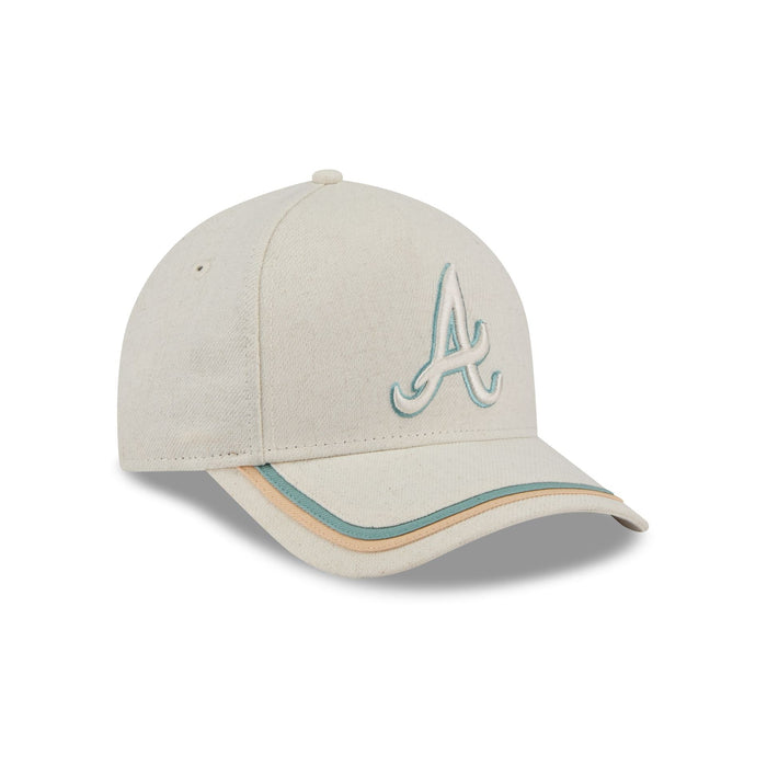 https://cdn.shopify.com/s/files/1/0601/2554/4675/files/60668450_9FORTYMCAF_NEUTRALHEMP_ATLBRA_WNC_3QR.jpg?v=1739902603