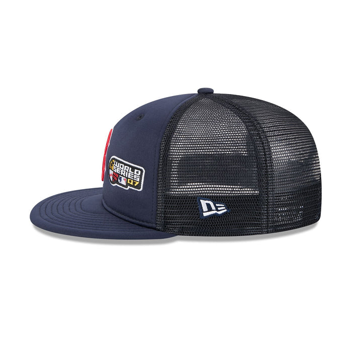 https://cdn.shopify.com/s/files/1/0601/2554/4675/files/60675271_9FIFTY_TRUCKER_LifestyleEnergy_BOSRED_OTC_LSIDE.jpg?v=1741106296