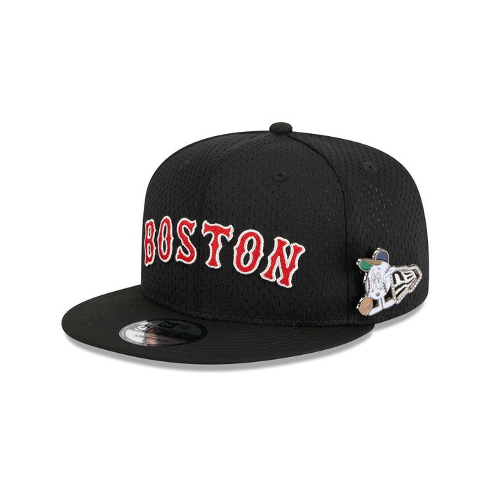 https://cdn.shopify.com/s/files/1/0601/2554/4675/files/60426605_9FIFTY_POST-UPPIN_BOSRED_BLK_3QL.jpg?v=1693420920