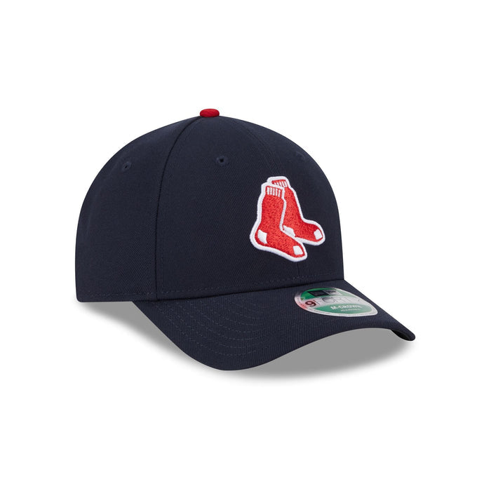 https://cdn.shopify.com/s/files/1/0601/2554/4675/files/60646776_9FORTYMC_MLBPLYRREP940MC_BOSRED_OTC_3QR.jpg?v=1736976594