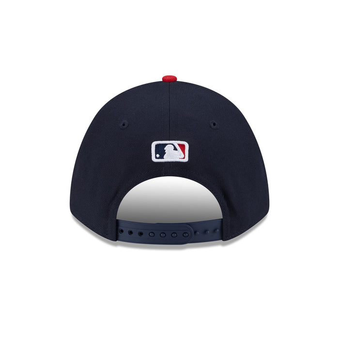 https://cdn.shopify.com/s/files/1/0601/2554/4675/files/60646776_9FORTYMC_MLBPLYRREP940MC_BOSRED_OTC_R.jpg?v=1736976594