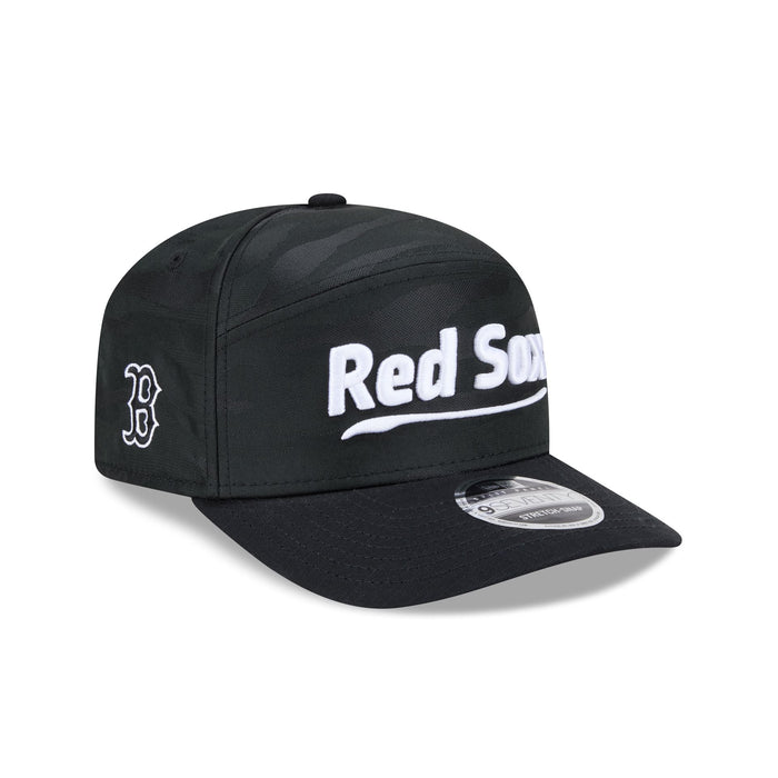 https://cdn.shopify.com/s/files/1/0601/2554/4675/files/60840686_9SEVENTYSP_QS970SP30414_BOSRED_BLK_3QR.jpg?v=1763397055