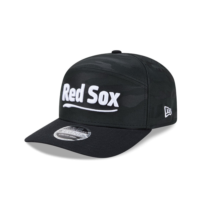 https://cdn.shopify.com/s/files/1/0601/2554/4675/files/60840686_9SEVENTYSP_QS970SP30414_BOSRED_BLK_3QL.jpg?v=1763397055