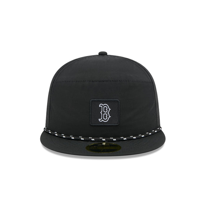 https://cdn.shopify.com/s/files/1/0601/2554/4675/files/60750793_59FIFTY_5950DAY5950SP270_BOSRED_BLK_F.jpg?v=1745502730
