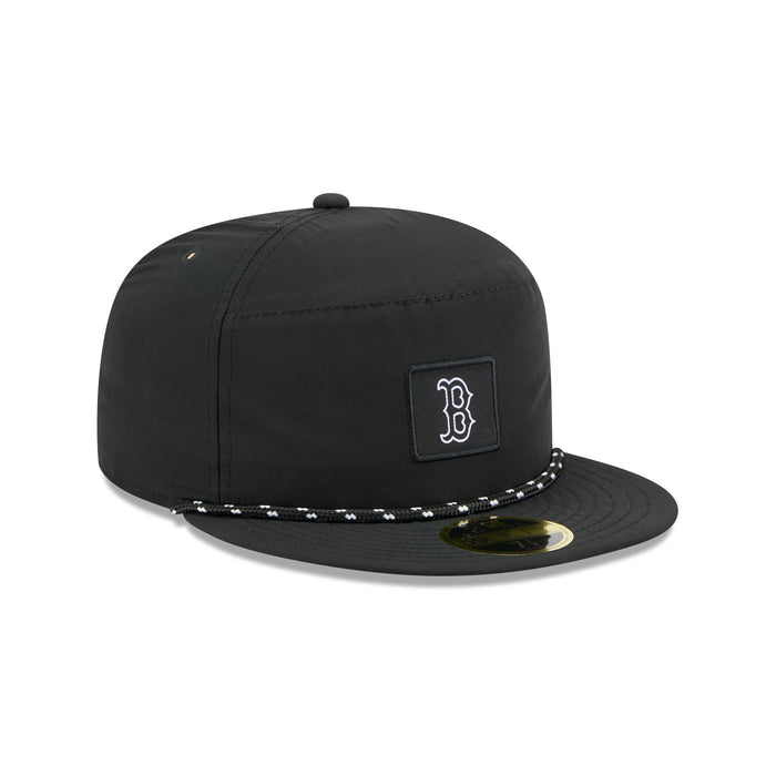 https://cdn.shopify.com/s/files/1/0601/2554/4675/files/60750793_59FIFTY_5950DAY5950SP270_BOSRED_BLK_3QR.jpg?v=1745502730