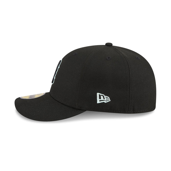 https://cdn.shopify.com/s/files/1/0601/2554/4675/files/60842298_59FIFTY_CC59FIFTYPC30808_BOSRED_BLK_LSIDE.jpg?v=1763569071